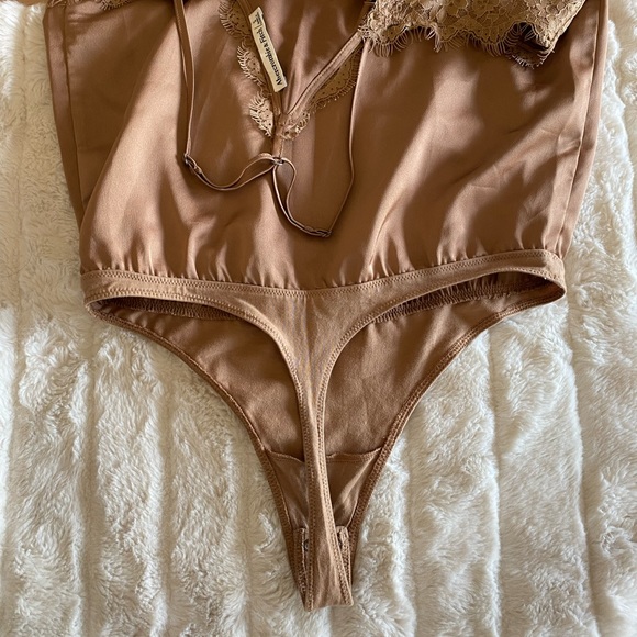 Abercrombie bodysuit - Picture 4 of 4